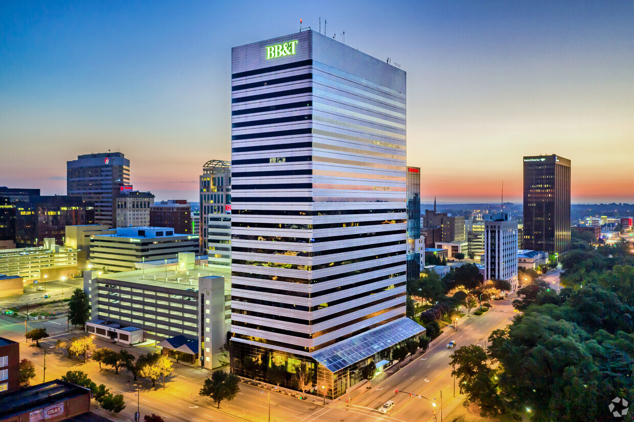 GMK Associates Inc. has renewed its long-term lease of its 20,000-square-foot headquarters on the 21st floor of the Capitol Center building in downtown Columbia. (Photo/Provided)