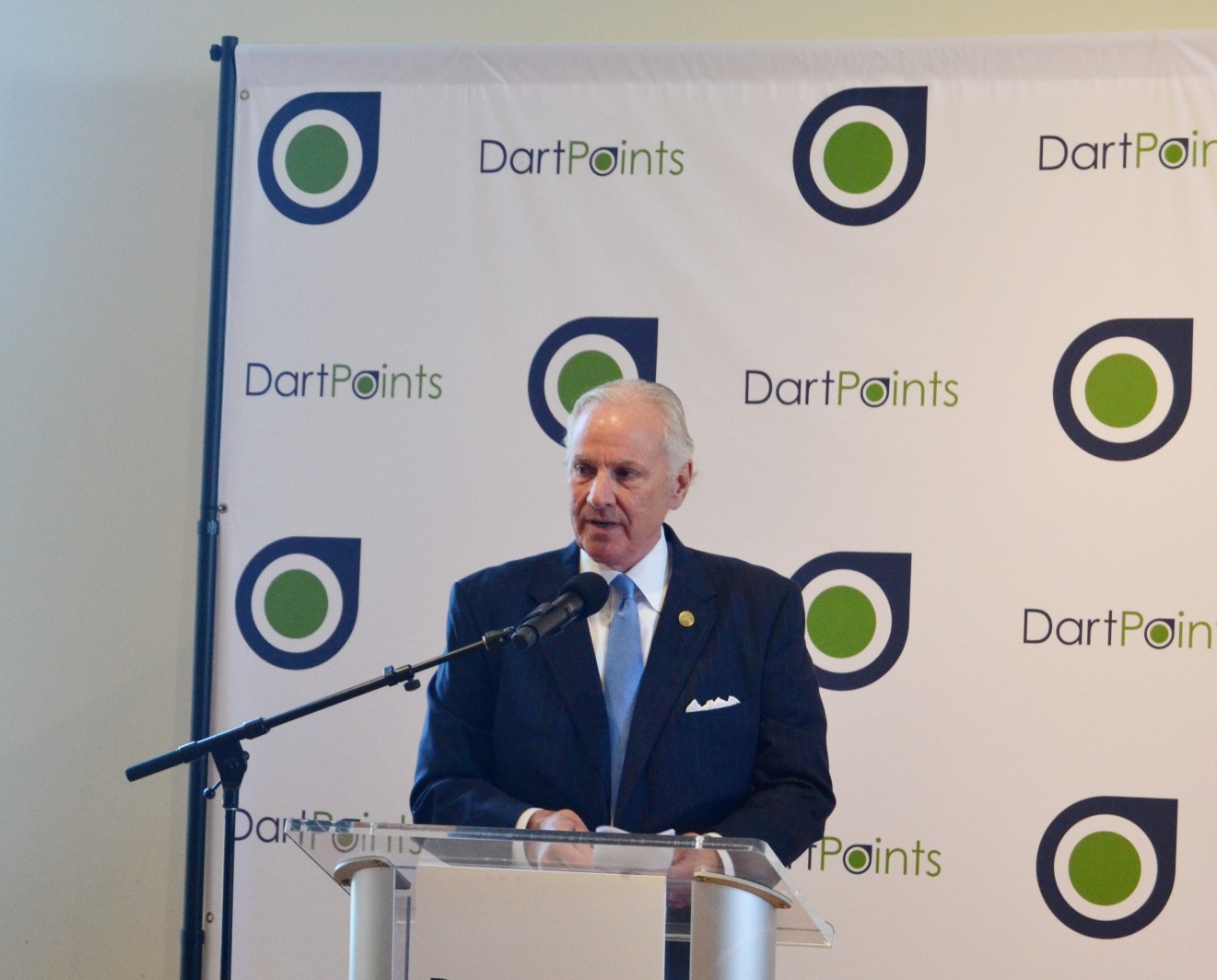 S.C. Gov. Henry McMaster addresses a crowd assembled at 701 Whaley Street on Wednesday to learn details of DartPoints' plans for South Carolina's first internet exchange. (Photo/Melinda Waldrop)