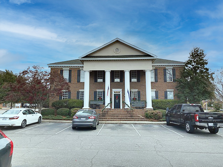 A 7,2000-square-foot office building at 601 Devine St. has sold for $1.5 million after being on the market for three weeks. (Photo/Provided)