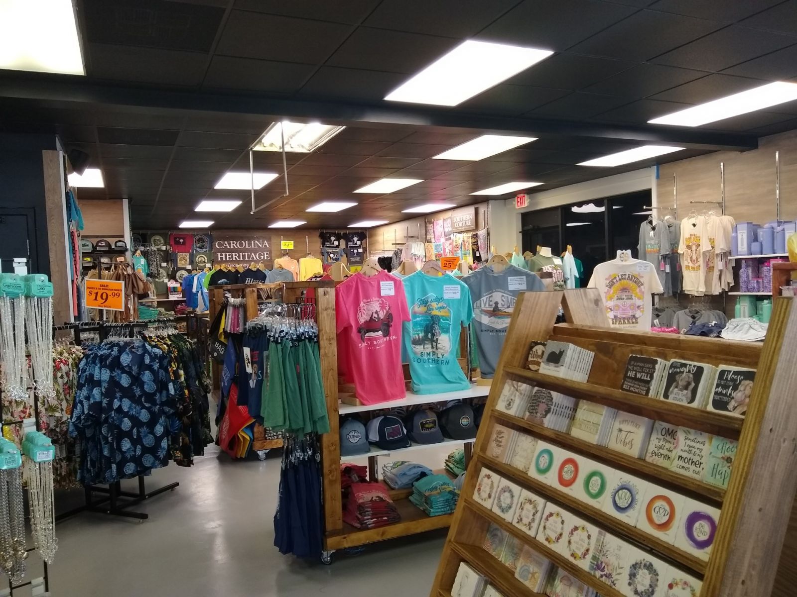 Lyons' General Store carries clothing, accessories, gifts and more. (Photo/Christina Lee Knauss)